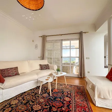 7 Bedrooms, Main House, And Private Pool Villa *